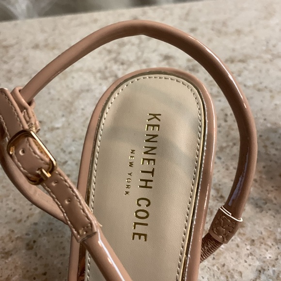 NEW Kenneth Cole New York Baxley Strappy High Heel Sandals Size 9 - Picture 3 of 7